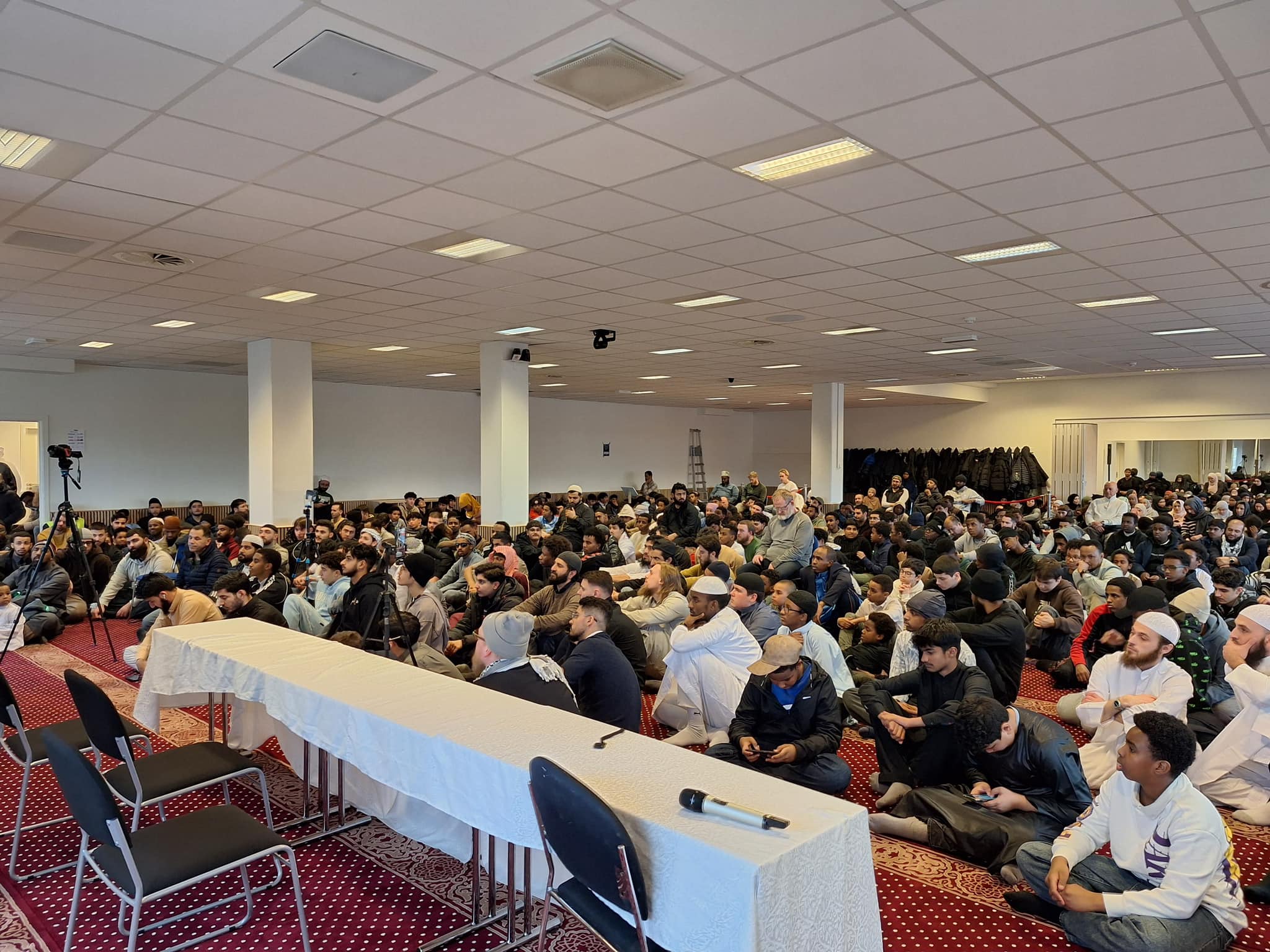 Free Quran distribution